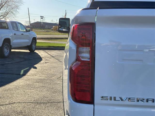 Photo of 2025 Summit White Chevrolet Silverado 2500
