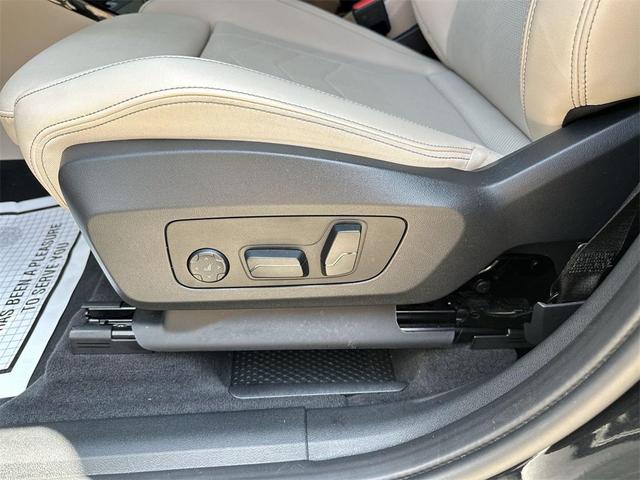 Photo of 2025 Black Sapphire Metallic BMW X1