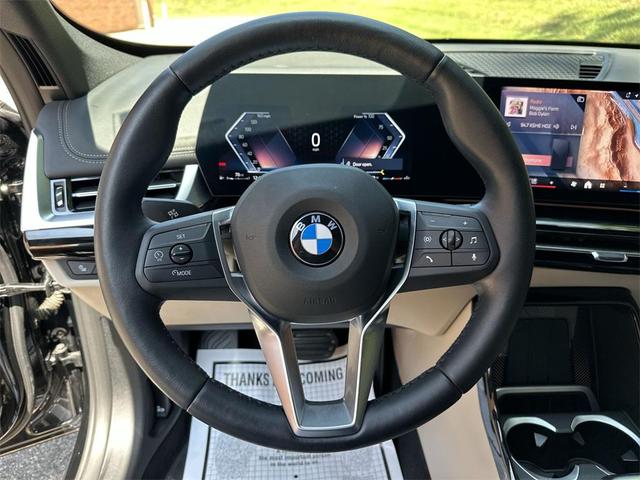 Photo of 2025 Black Sapphire Metallic BMW X1
