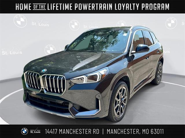 Photo of 2025 Black Sapphire Metallic BMW X1