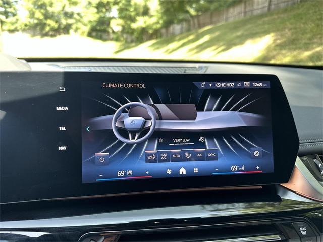 Photo of 2025 Black Sapphire Metallic BMW X1