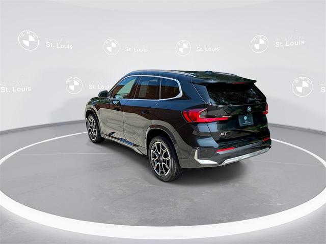 Photo of 2025 Black Sapphire Metallic BMW X1