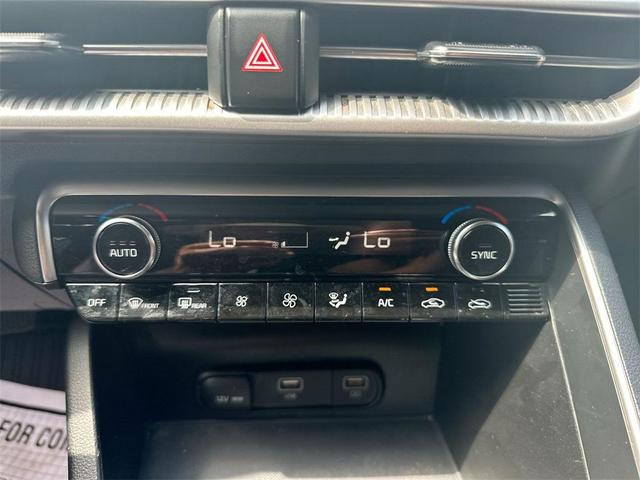Photo of 2021 Sapphire Blue Kia K5