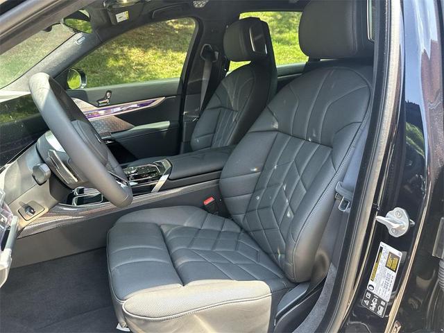 Photo of 2025 Carbon Black Metallic BMW 760