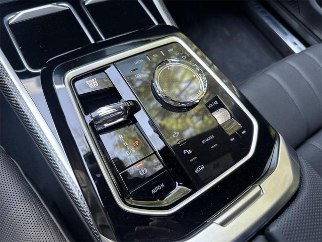 Photo of 2025 Carbon Black Metallic BMW 760