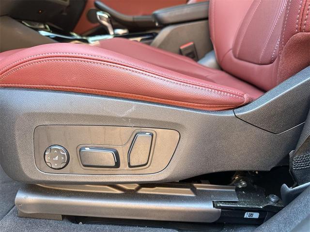 Photo of 2024 Black Sapphire Metallic BMW X3