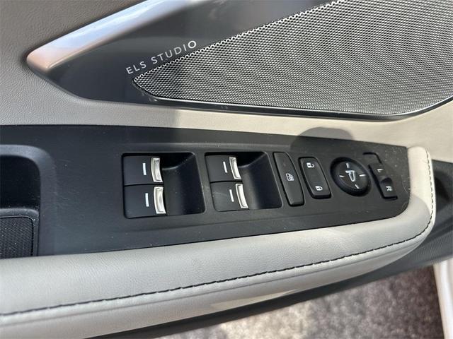 Photo of 2025 Liquid Carbon Metallic Acura RDX
