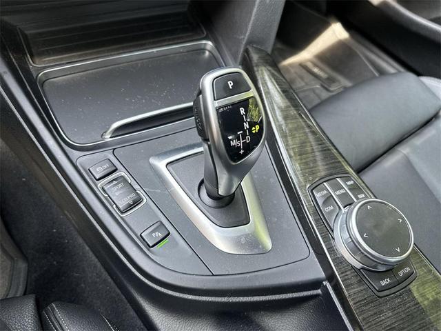 Photo of 2020 Alpine White BMW 430