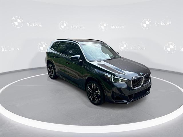 Photo of 2024 Black Sapphire Metallic BMW X1