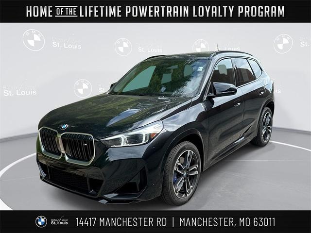 Photo of 2024 Black Sapphire Metallic BMW X1