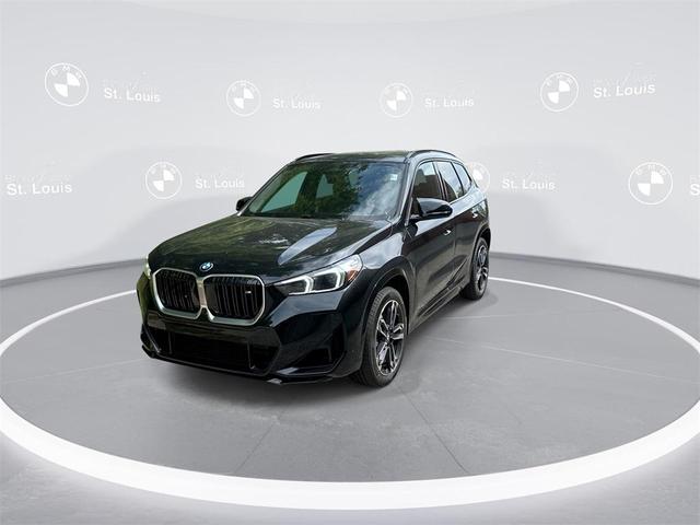 Photo of 2024 Black Sapphire Metallic BMW X1