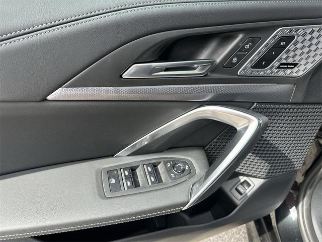 Photo of 2024 Black Sapphire Metallic BMW X1