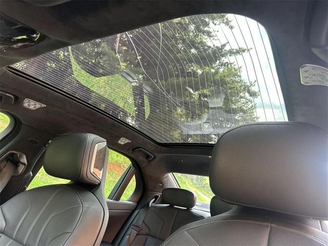 Photo of 2024 Black Sapphire Metallic BMW 760