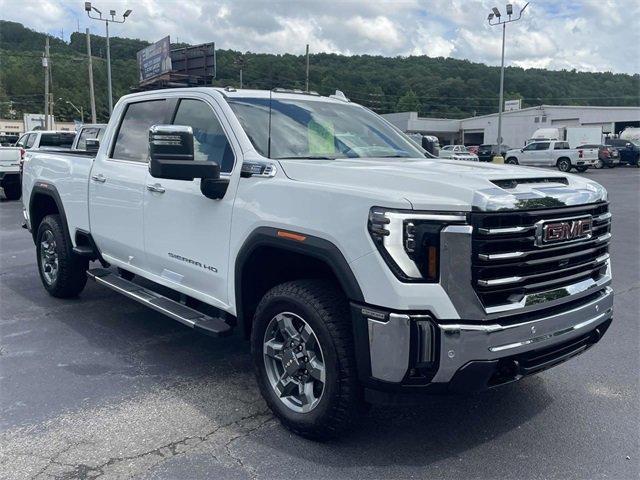 Photo of 2025 Summit White GMC Sierra 2500
