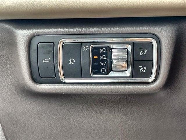 Photo of 2022 Metallic Lincoln Aviator