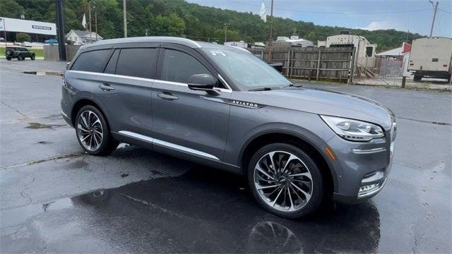 Photo of 2022 Metallic Lincoln Aviator