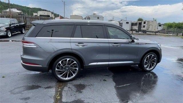 Photo of 2022 Metallic Lincoln Aviator