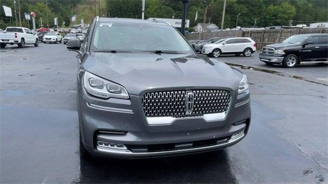 Photo of 2022 Metallic Lincoln Aviator