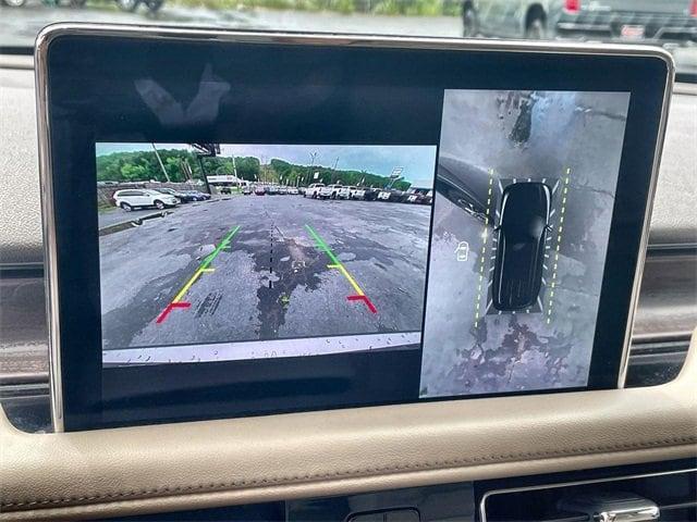 Photo of 2022 Metallic Lincoln Aviator