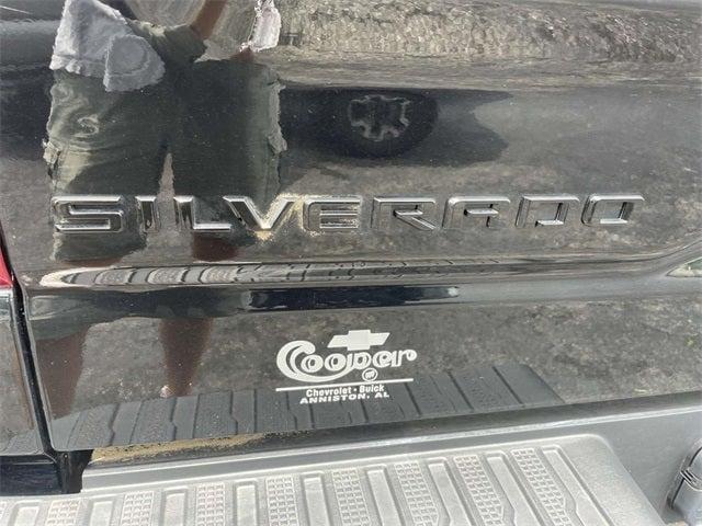 Photo of 2021 Black Chevrolet Silverado 1500