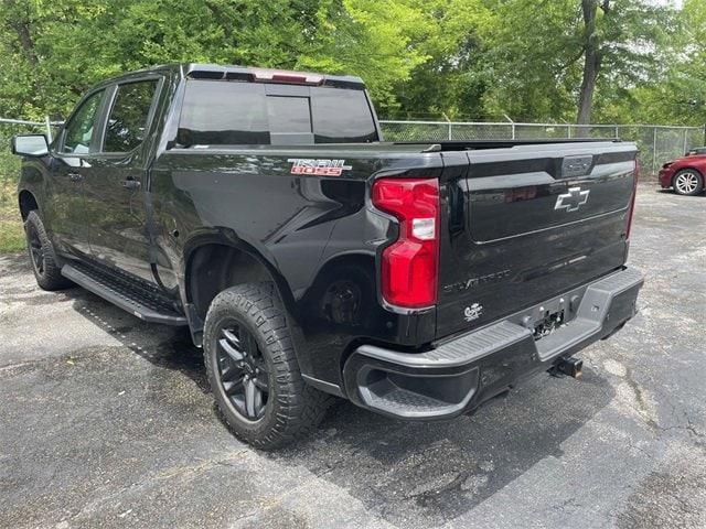 Photo of 2021 Black Chevrolet Silverado 1500