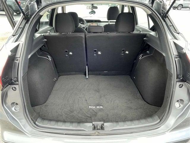 Photo of 2021 Gun Metallic Nissan Kicks