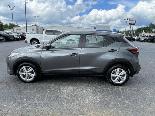 Photo of 2021 Gun Metallic Nissan Kicks