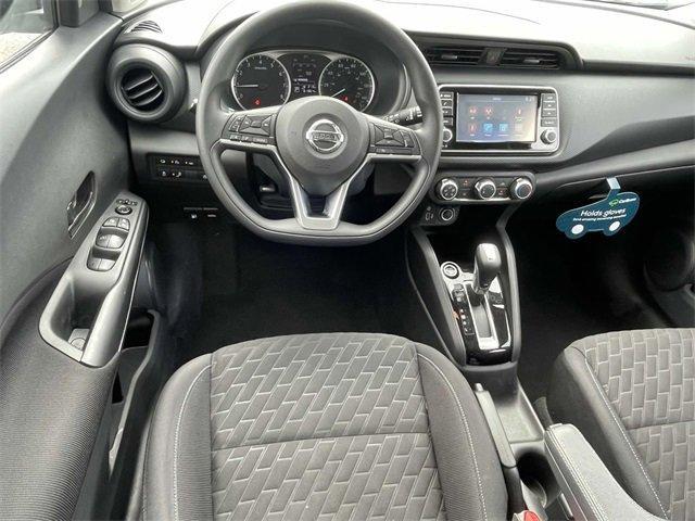 Photo of 2021 Gun Metallic Nissan Kicks