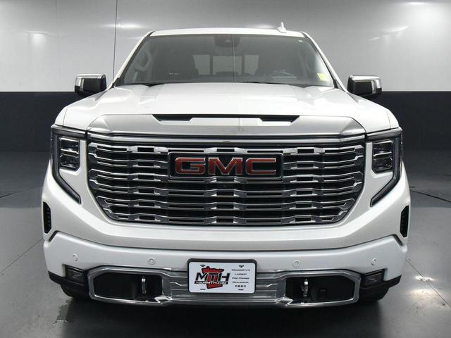 Photo of 2024 White Frost Tricoat GMC Sierra 1500