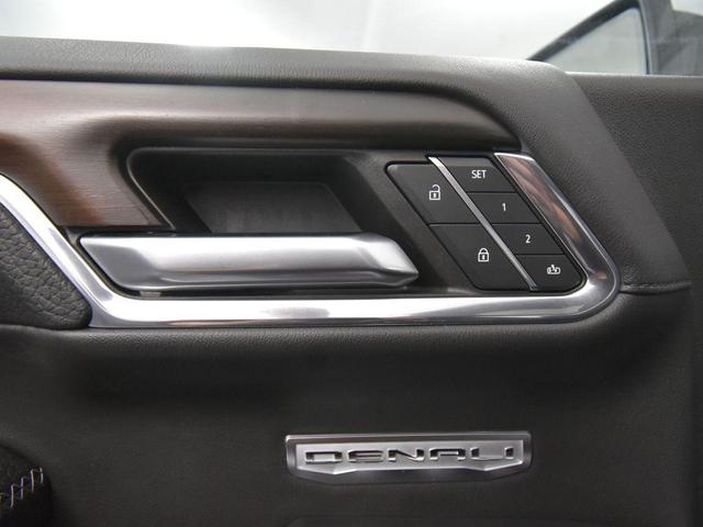 Photo of 2024 White Frost Tricoat GMC Sierra 1500