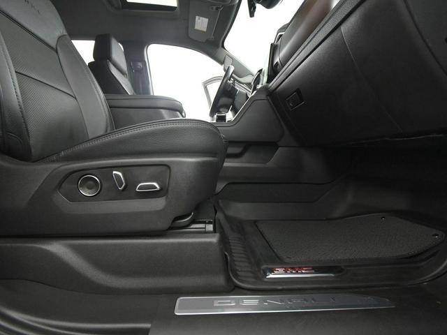 Photo of 2024 White Frost Tricoat GMC Sierra 1500