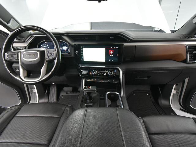 Photo of 2024 White Frost Tricoat GMC Sierra 1500