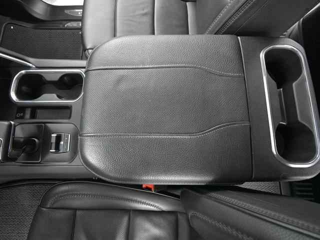 Photo of 2024 White Frost Tricoat GMC Sierra 1500