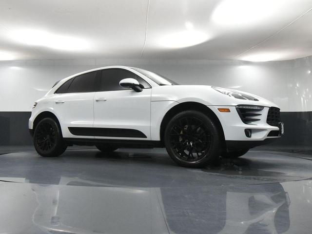 Photo of 2018 White Porsche Macan