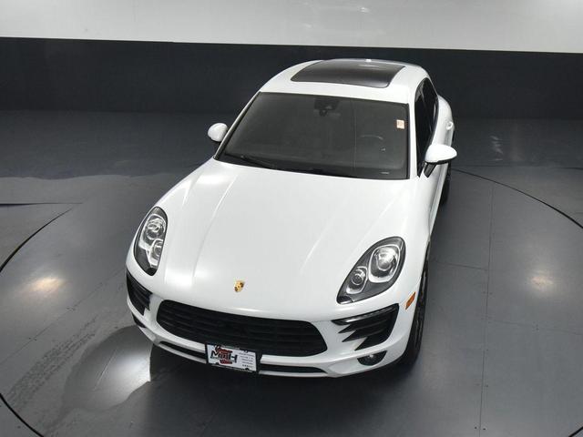 Photo of 2018 White Porsche Macan