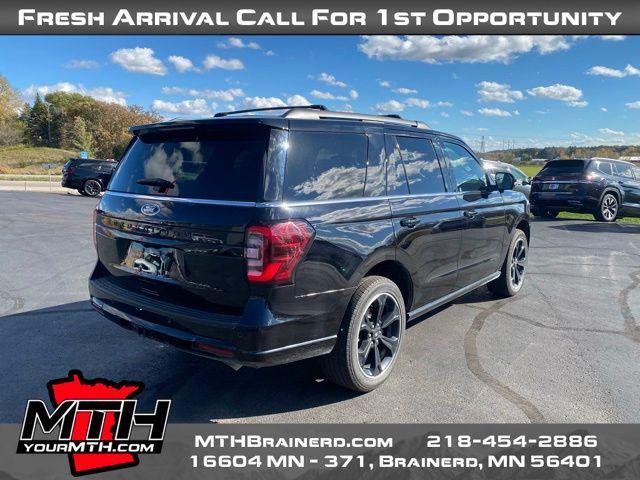 Photo of 2024 AGATE BLACK Ford Expedition