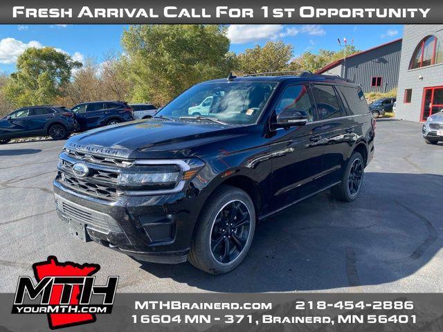 Photo of 2024 AGATE BLACK Ford Expedition