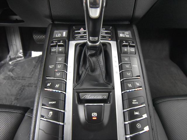 Photo of 2018 White Porsche Macan