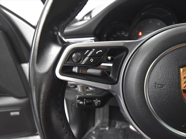 Photo of 2018 White Porsche Macan