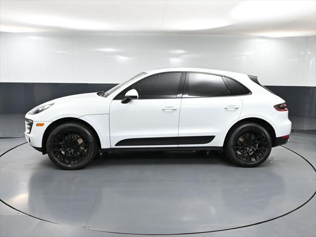 Photo of 2018 White Porsche Macan