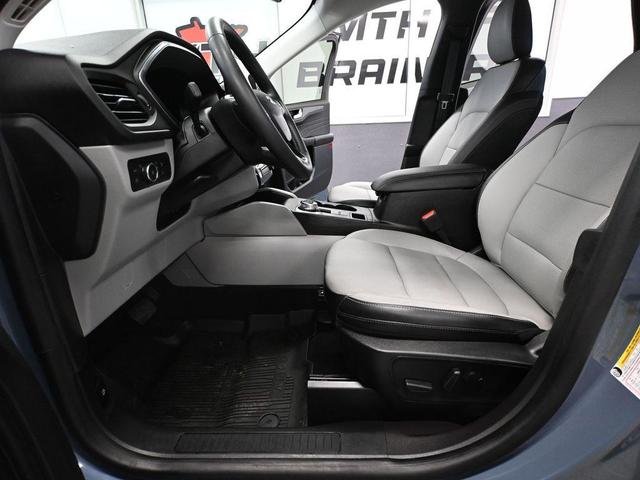 Photo of 2023 Vapor Blue Metallic Ford Escape