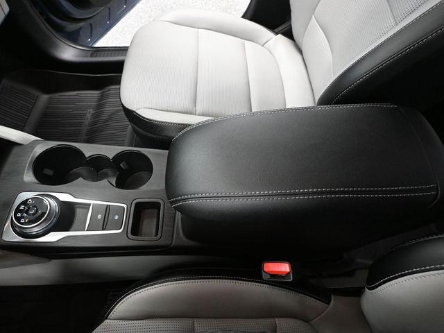 Photo of 2023 Vapor Blue Metallic Ford Escape