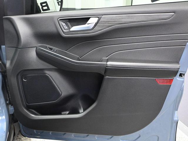Photo of 2023 Vapor Blue Metallic Ford Escape