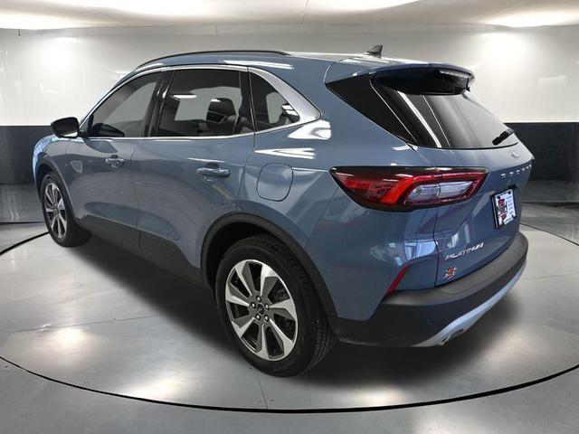 Photo of 2023 Vapor Blue Metallic Ford Escape