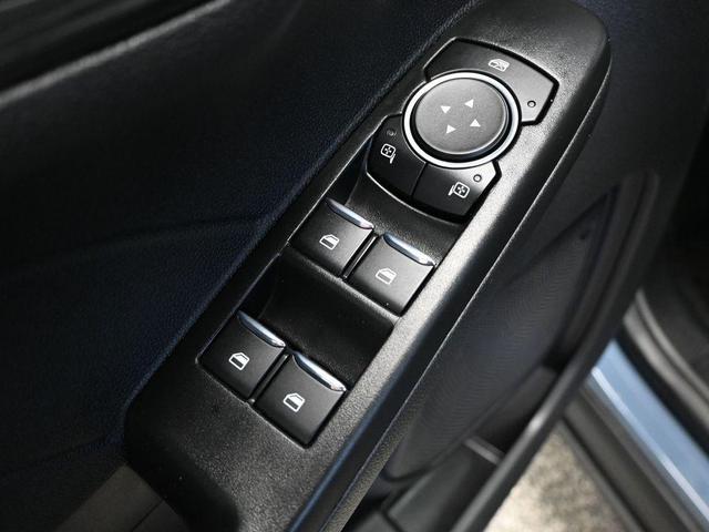 Photo of 2023 Vapor Blue Metallic Ford Escape