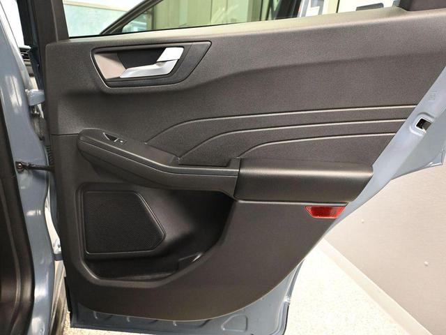 Photo of 2023 Vapor Blue Metallic Ford Escape