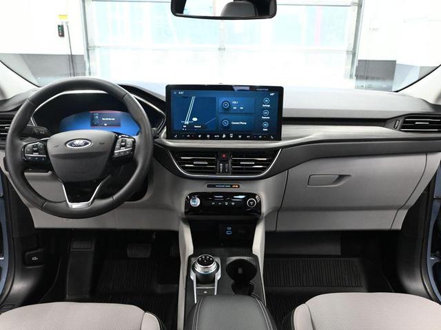 Photo of 2023 Vapor Blue Metallic Ford Escape
