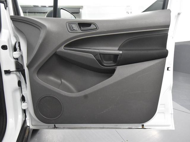 Photo of 2022 Frozen White Ford Transit Connect