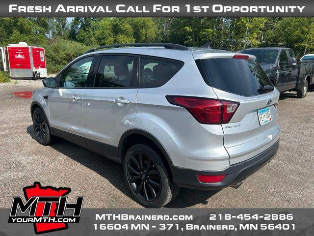 Photo of 2019 Ingot Silver Metallic Ford Escape