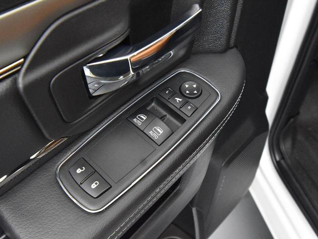Photo of 2014 Bright White Clearcoat RAM 1500